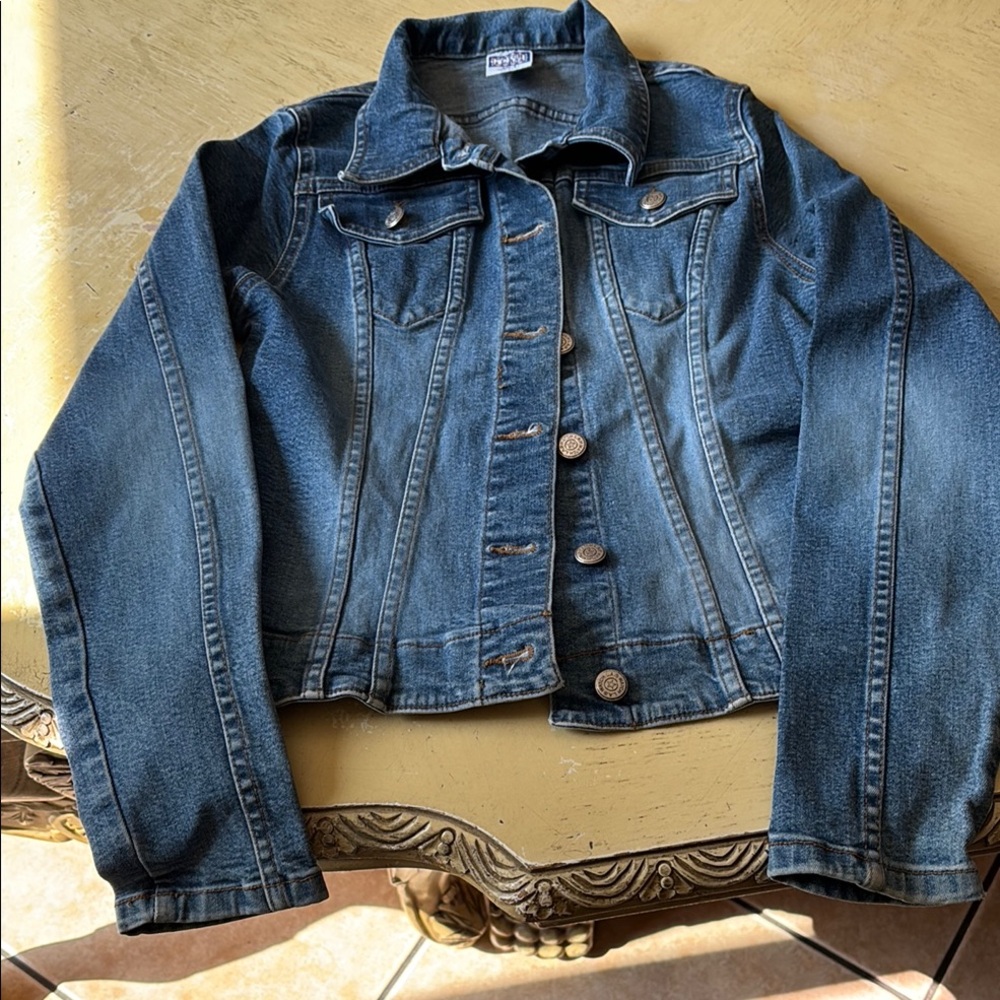 Blue Jean Jacket Classic Trucker Style